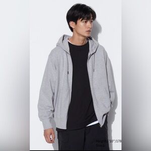 Uniqlo Men's Light Gray Zip-Up Hoodie NWOT